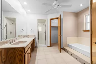 7401 Spring Lea Way, North Richland Hills, TX 76182 - Photo 23