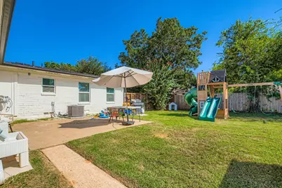 1601 Rindie Street, Irving, TX 75060 - Photo 25