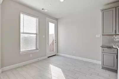 521 Hutchinson Lane, Lewisville, TX 75077 - Photo 7