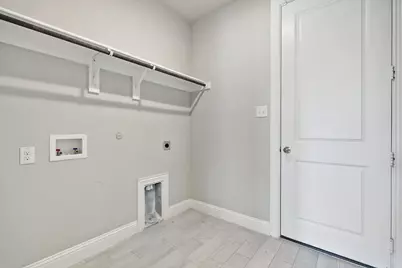 521 Hutchinson Lane, Lewisville, TX 75077 - Photo 13