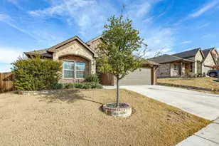 1824 Agarito Dr, Weatherford, TX 76086 - Photo 3