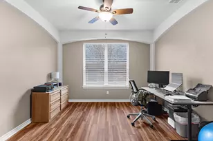 221 Villanova Dr, Van Alstyne, TX 75495 - Photo 9