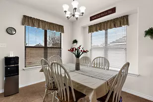 221 Villanova Dr, Van Alstyne, TX 75495 - Photo 9