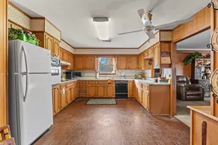 233 Haning Dr, Paris, TX 75462 - Photo 11