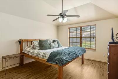 704 Janis Street, Granbury, TX 76049 - Photo 17