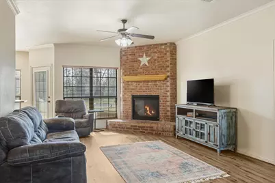 704 Janis Street, Granbury, TX 76049 - Photo 5