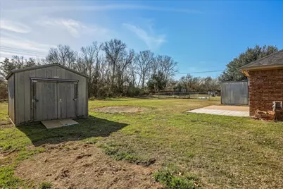 704 Janis Street, Granbury, TX 76049 - Photo 23