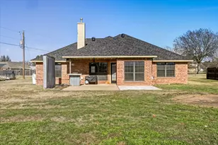 704 Janis St, Granbury, TX 76049 - Photo 25