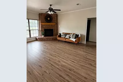 704 Janis Street, Granbury, TX 76049 - Photo 7
