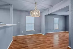 2522 W Clarendon Dr, Dallas, TX 75211 - Photo 9