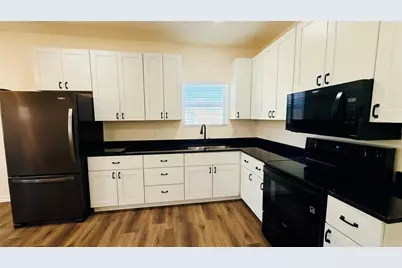 415 Colorado Avenue, Graham, TX 76450 - Photo 5