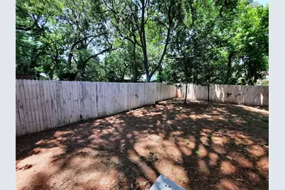 2803 18th Street W, Irving, TX 75060 - Photo 33