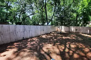 2803 18th Street W, Irving, TX 75060 - Photo 33