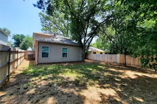 2803 18th Street W, Irving, TX 75060 - Photo 31