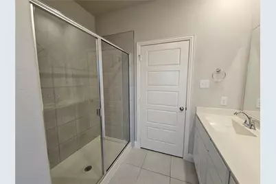 2803 18th Street W, Irving, TX 75060 - Photo 17