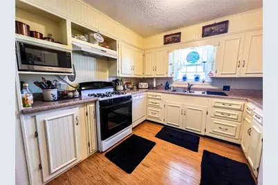 304 SE 2nd Street, Knox City, TX 79529 - Photo 9