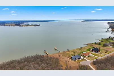 401 Meandering Way, Corsicana, TX 75109 - Photo 3