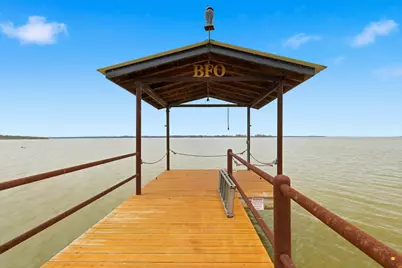 401 Meandering Way, Corsicana, TX 75109 - Photo 21