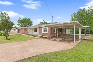 310 Garfield St, McGregor, TX 76657 - Photo 3