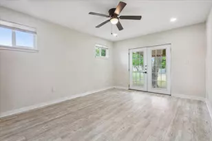 310 Garfield St, McGregor, TX 76657 - Photo 13