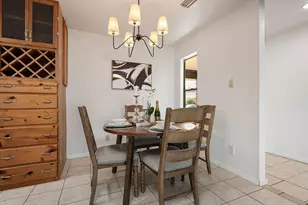 310 E Springdale Ln, Grand Prairie, TX 75052 - Photo 5