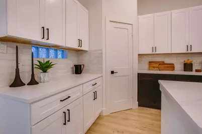 2130 Shea Road #1002, Dallas, TX 75235 - Photo 17