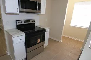 9830 Bluffcreek Dr, Dallas, TX 75227 - Photo 5