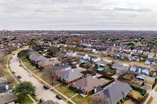 2102 Greenview Dr, Carrollton, TX 75010 - Photo 3