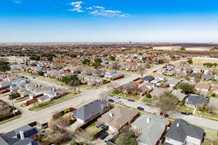 2102 Greenview Dr, Carrollton, TX 75010 - Photo 37