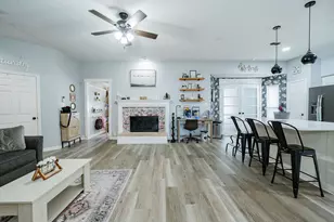 2102 Greenview Dr, Carrollton, TX 75010 - Photo 15