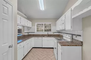 1829 Teton Dr, Grapevine, TX 76051 - Photo 11