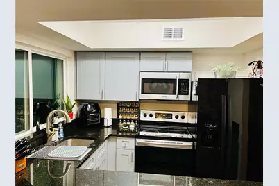 2640 Via Valencia, Carrollton, TX 75006 - Photo 5