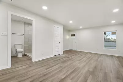 1265 E Maddox Avenue, Fort Worth, TX 76104 - Photo 7