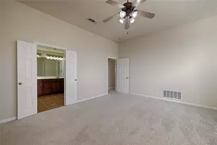 2619 Cove Dr, Grand Prairie, TX 75054 - Photo 19