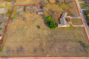 310 Oakhill Dr, Keene, TX 76059 - Photo 35