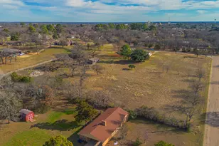 310 Oakhill Dr, Keene, TX 76059 - Photo 37