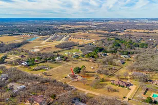 310 Oakhill Dr, Keene, TX 76059 - Photo 39