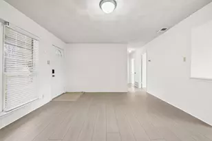 2414 Sparling Way Dr, Carrollton, TX 75006 - Photo 5