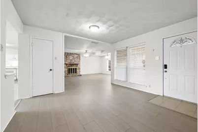 2414 Sparling Way Drive, Carrollton, TX 75006 - Photo 3