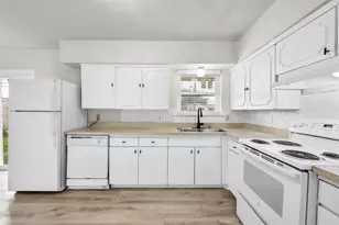 2414 Sparling Way Dr, Carrollton, TX 75006 - Photo 13