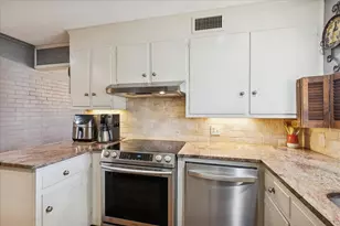 6001 Jacqueline Rd, Fort Worth, TX 76112 - Photo 13