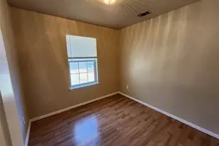 939 Baker St, Fort Worth, TX 76104 - Photo 15