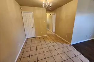 939 Baker St, Fort Worth, TX 76104 - Photo 5