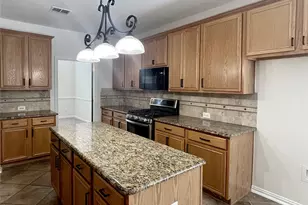 7850 Greenvalley Ln, Frisco, TX 75033 - Photo 15