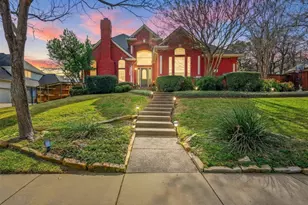 2817 Kingswood Dr, Grapevine, TX 76051 - Photo 1