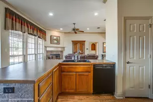 2300 E Emerald Bend, Granbury, TX 76049 - Photo 13