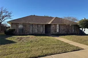 3129 Regency, Carrollton, TX 75007 - Photo 3