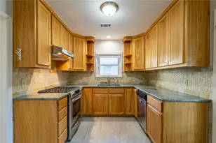 6165 Ravendale Ln, Dallas, TX 75214 - Photo 15