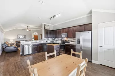 441 E Wishbone Lane, Fort Worth, TX 76052 - Photo 13