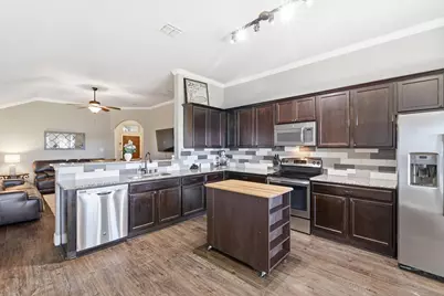 441 E Wishbone Lane, Fort Worth, TX 76052 - Photo 3